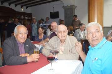 El Casino de Telde homenajea a 18 socios y al que fuera su conserje durante 40 años (Foto TA y TF)
